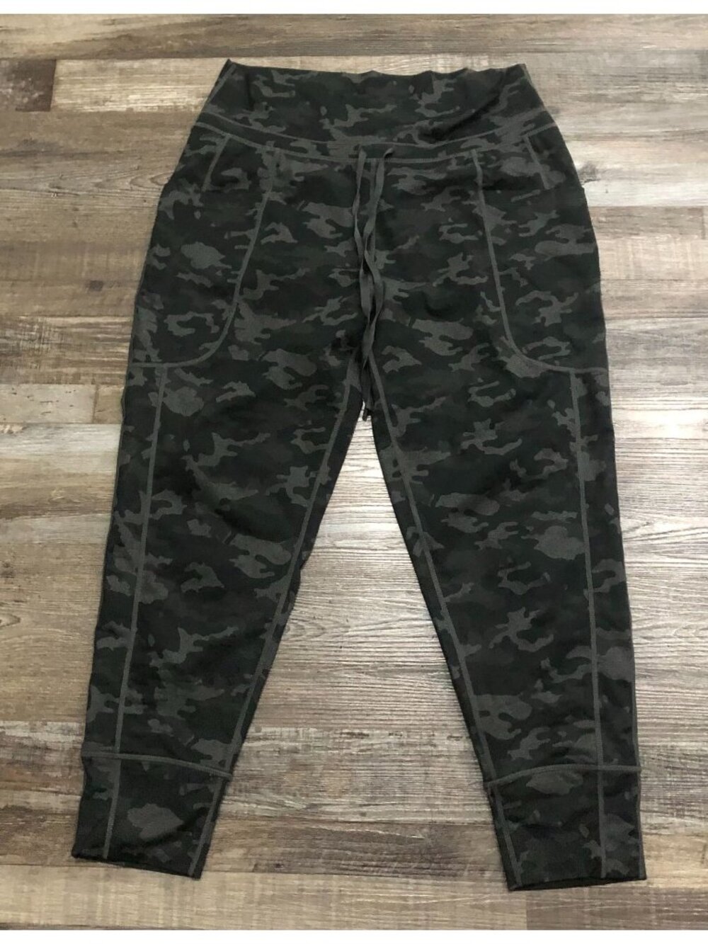 Fabletics Maj Pocket Pant Womens Large Black & Gray Camo Leggings